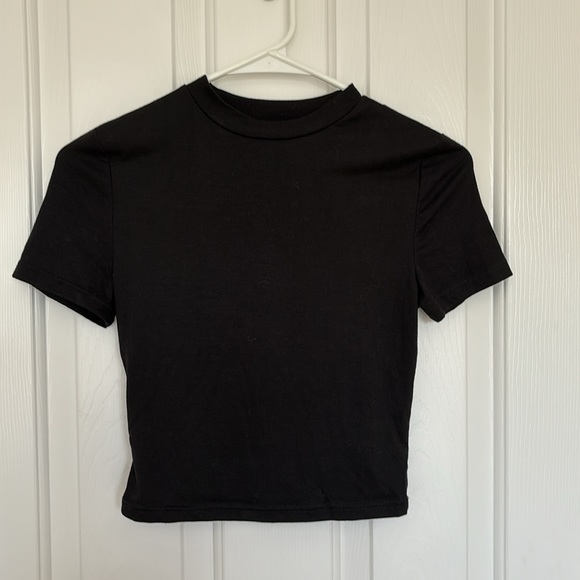 Cider Black Short Sleeve Top!😇😇 - Picture 2 of 3